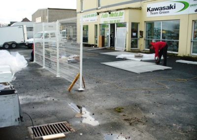 Pose de poteaux de clôture - Entreprise à Mons