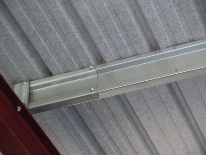 Tôle profilée avec feutre anti-condensation Tôle profilée avec feutre anti-condensation