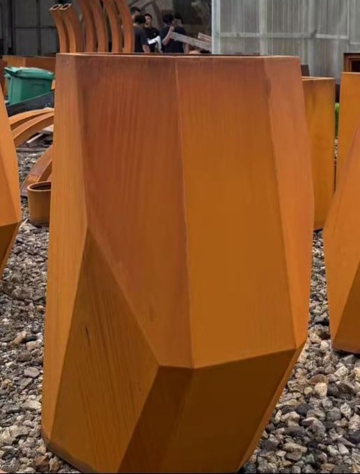 Planter CP16